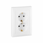 Розетка 2гн с З/К с/у белый в сборе 16А Valena DIY Legrand Розетка 2гн с З/К с/у белый в сборе 16А Valena DIY Legrand